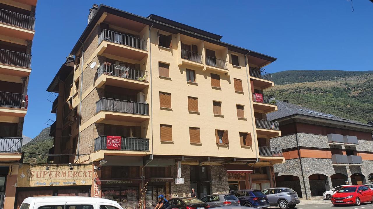 Xia Apartaments Con Acceso A Piscina Rialp Luaran gambar