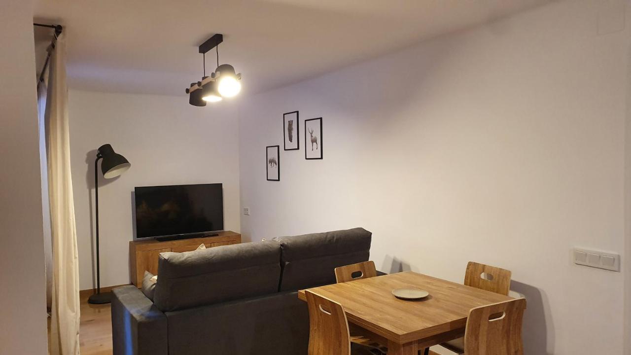 Xia Apartaments Con Acceso A Piscina Rialp Luaran gambar